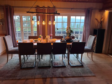 Large and cozy log cabin