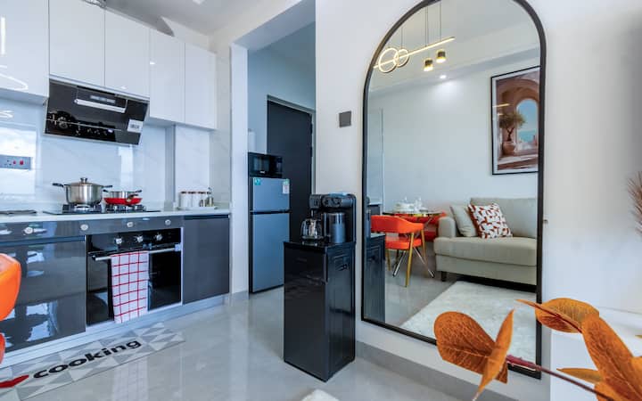 Luxe Nest With King Size Bed Heated Pool And Gym - Nairobi