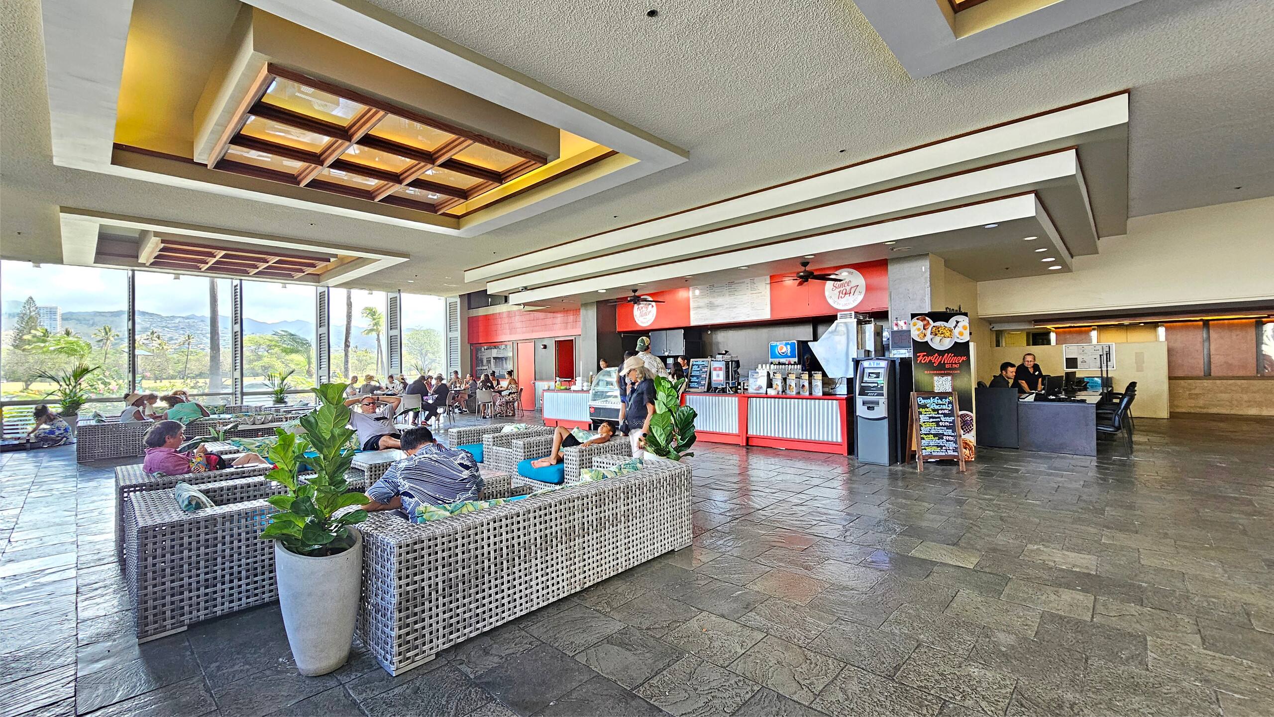 Waikiki Breeze and Free Parking - Image 30
