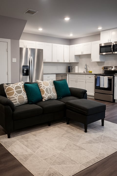 Top Airbnb: Modern Stay |Minutes to Downtown HTX & IAH Airport in Trinity / Houston Gardens