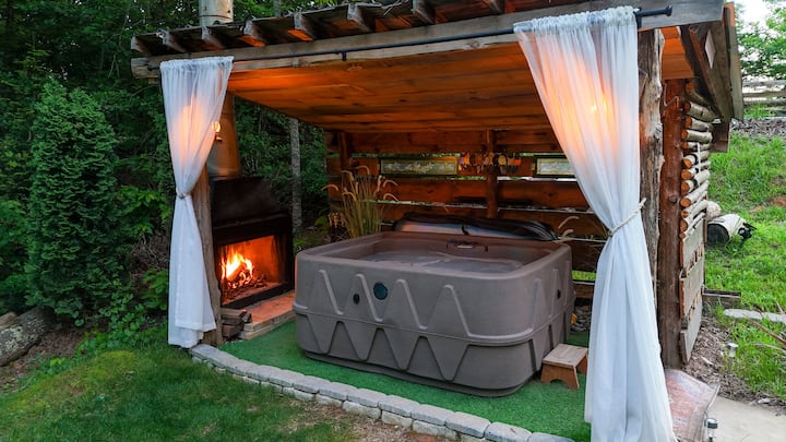 Soulrest Sanctuary - Hot Tub + Sauna Couples Retreat