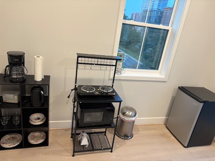 Private Upperlevel Suite With Balcony &Living Room - Rockville, MD