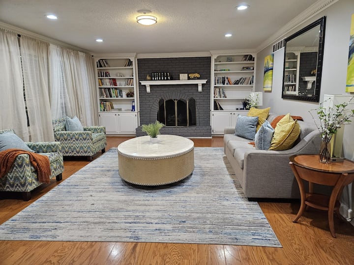 Elegant Colonial 6br Home W/ Bonus Beds For 20+ - 제르맨타운