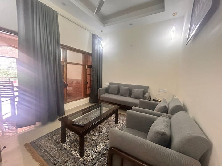 Valley Trail | Entire Mountain Cottage | 6-8 Guest - Mussoorie