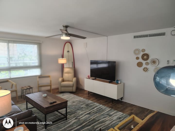 Waikiki Monthly Rental Oasis - Honolulu, HI