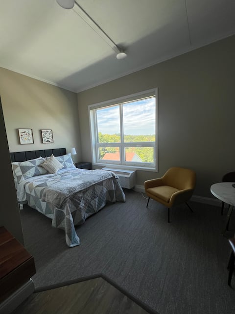 403 Modern Brand New Studio Apartment