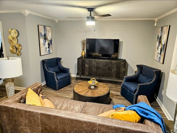 Urban Hang Suite In Little Rock - Little Rock, AR