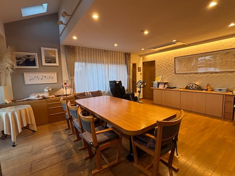 A private, tranquil lodging near the station (second-floor space) for up to 6 guests, with a separat