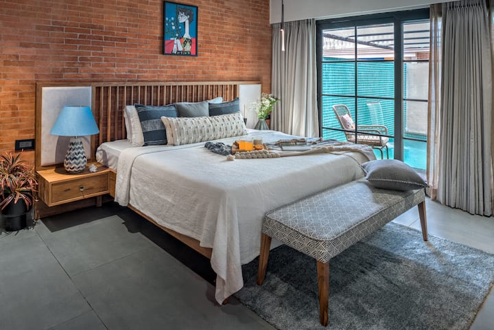 Bedroom 1 image 2