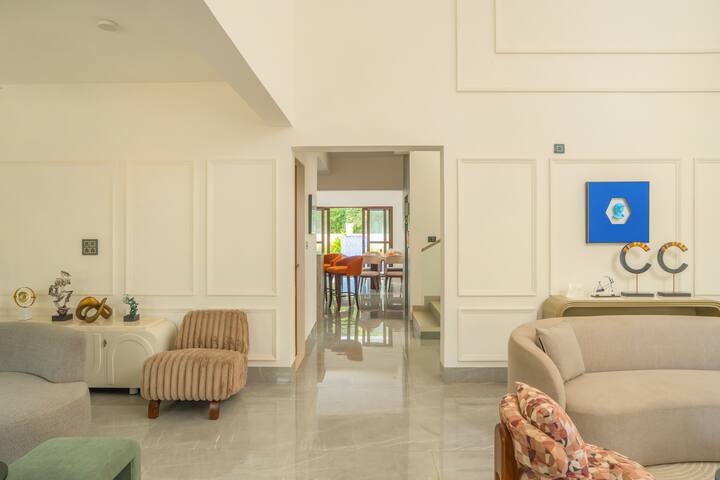 Living room image 2