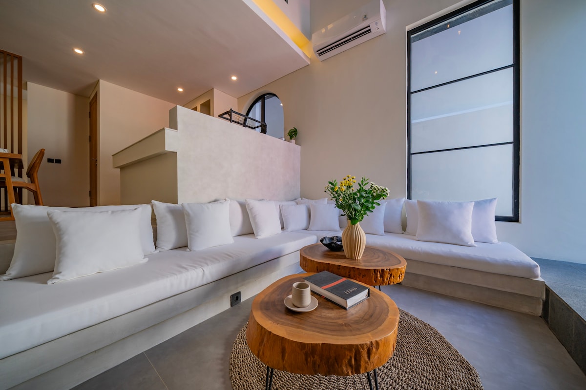 Villa in Mengwi · ★5.0 · 2 bedrooms · 2 beds · 2 baths รายการ Airbnb เปรียบเทียบ