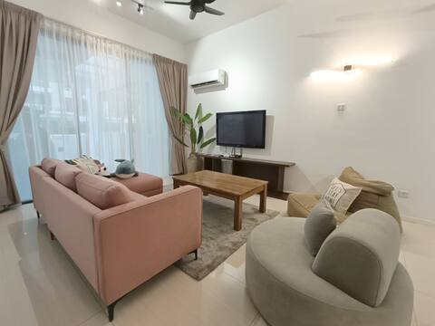 Spacious 3storey 6B6B Terrace for 8-20pax groups