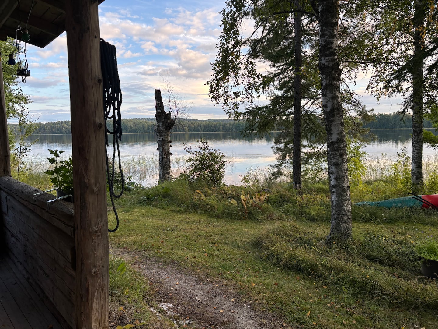 Kaunis Omakotitalo Järven Rannalla 5