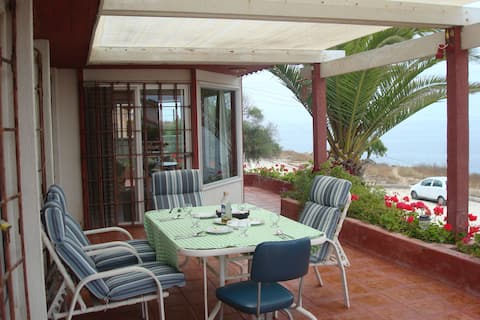 Rent a house in Tongoy facing the ocean, great view