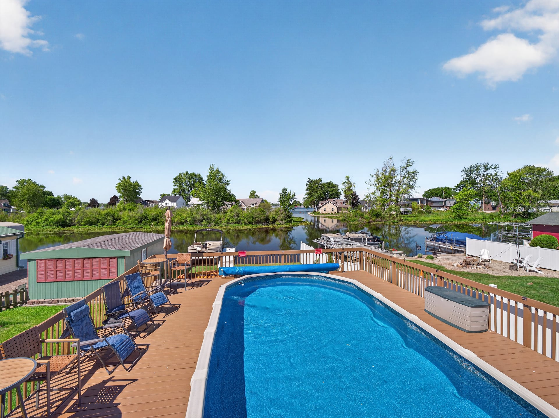 Lake Wawasee Retreat: private pool, hot tub & pier