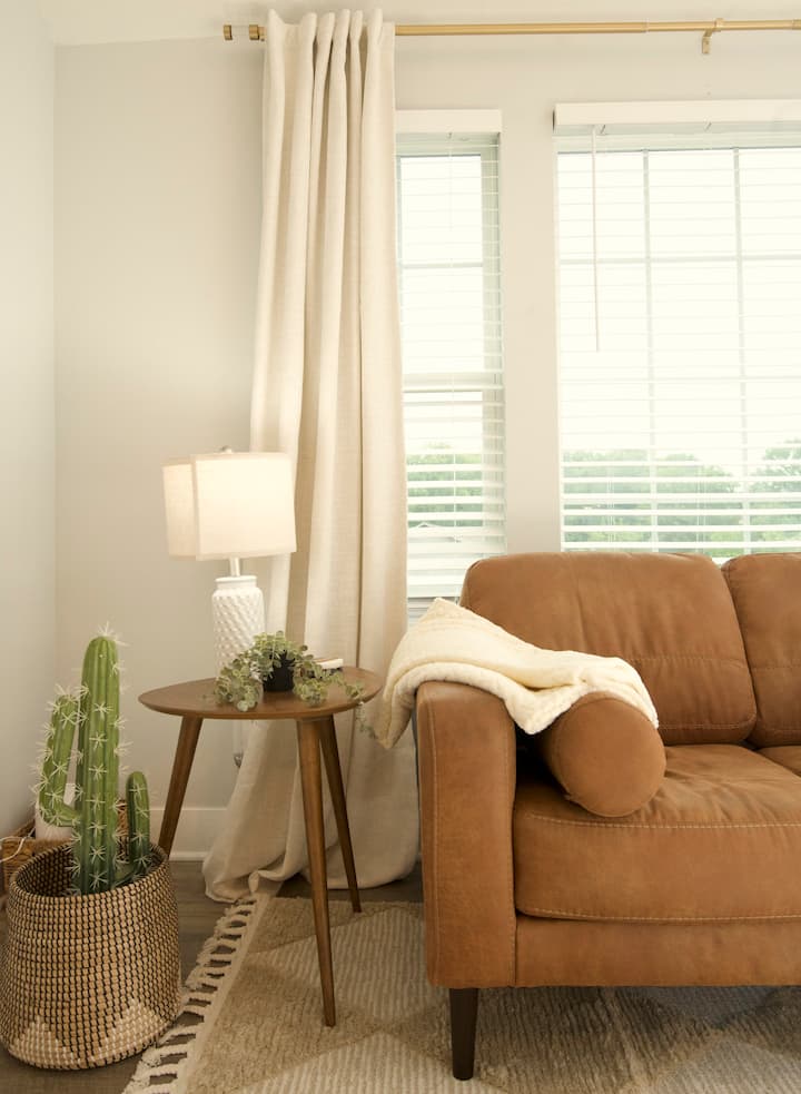 Kc Stay For 10 | Quiet
Cul-de-sac + Wooded Views - Kansas City, MO