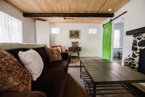 Top Airbnb: The Cozy Love Shack at Cultus in Fraser Valley