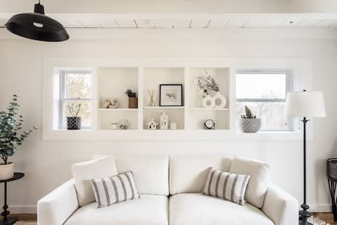 Top Airbnb: Serene Retreat w/ Cedar Hot Tub & Fire Pit in Woodstock