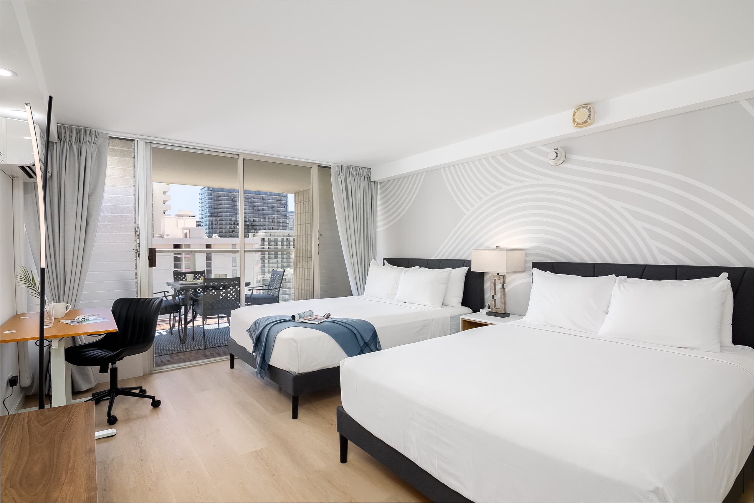 Waikiki studio w/ city skyline view & beach access - Image 63