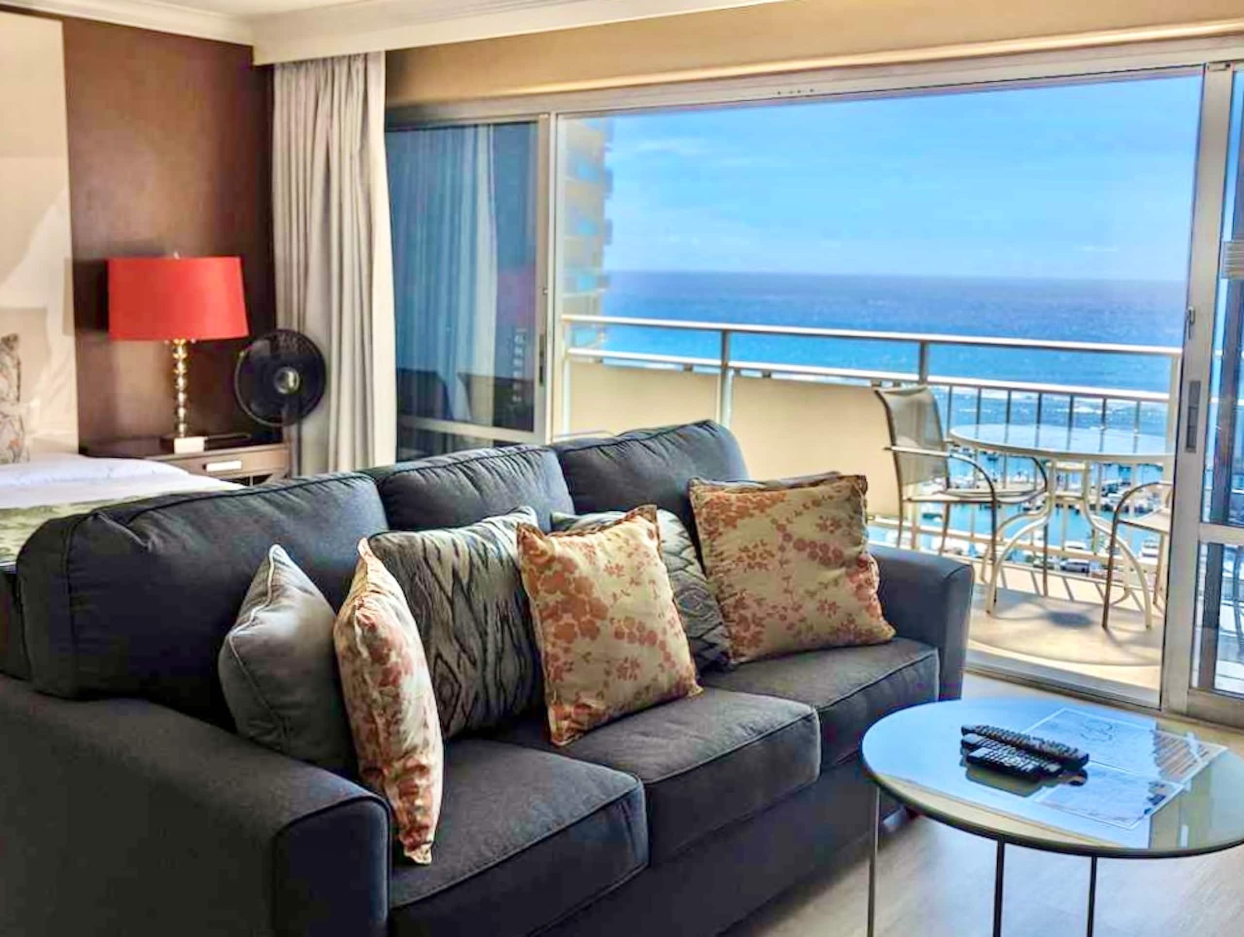 Condo in Honolulu · ★4.84 · 1 bedroom · 2 beds · 1 private bath - Image 1