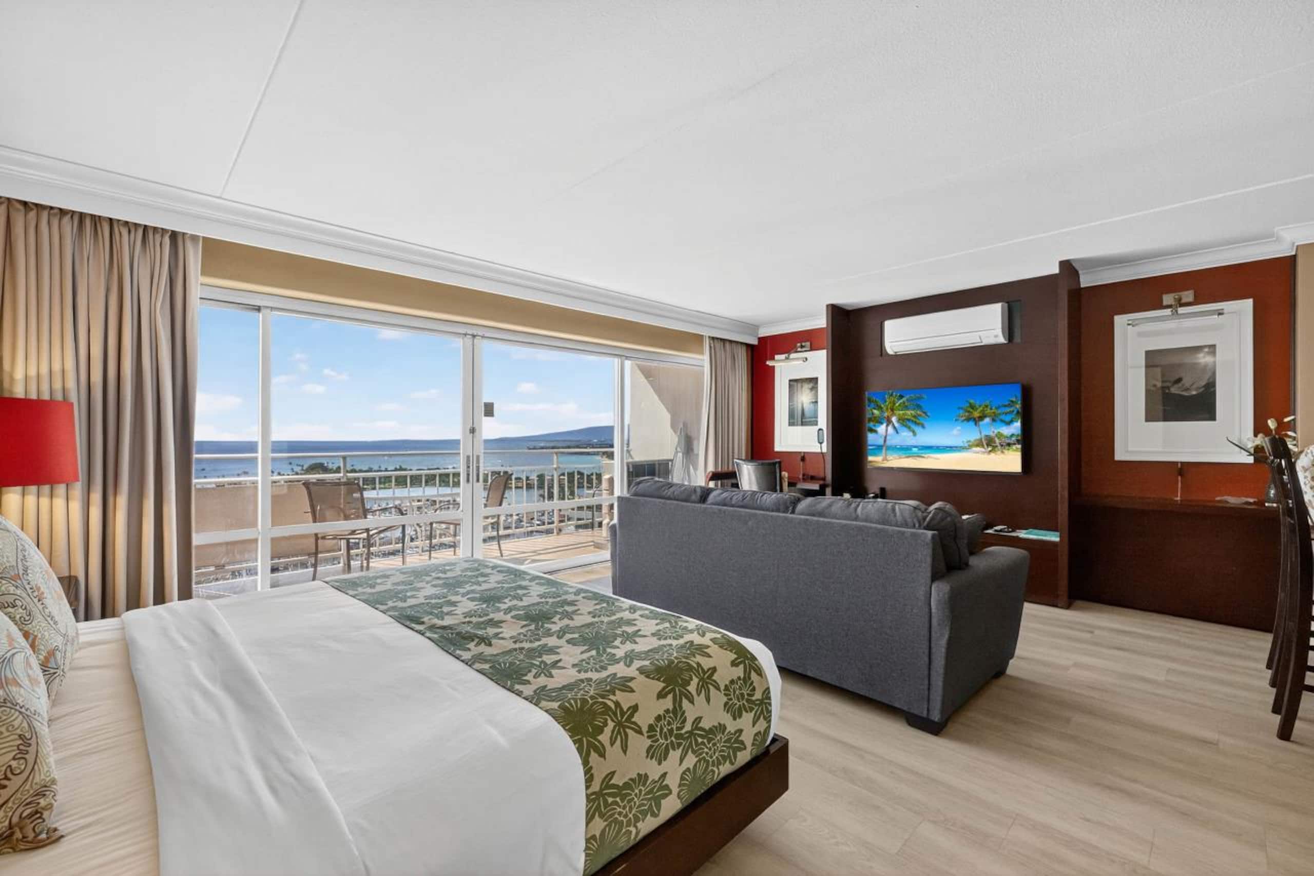 Condo in Honolulu · ★4.84 · 1 bedroom · 2 beds · 1 private bath - Image 9