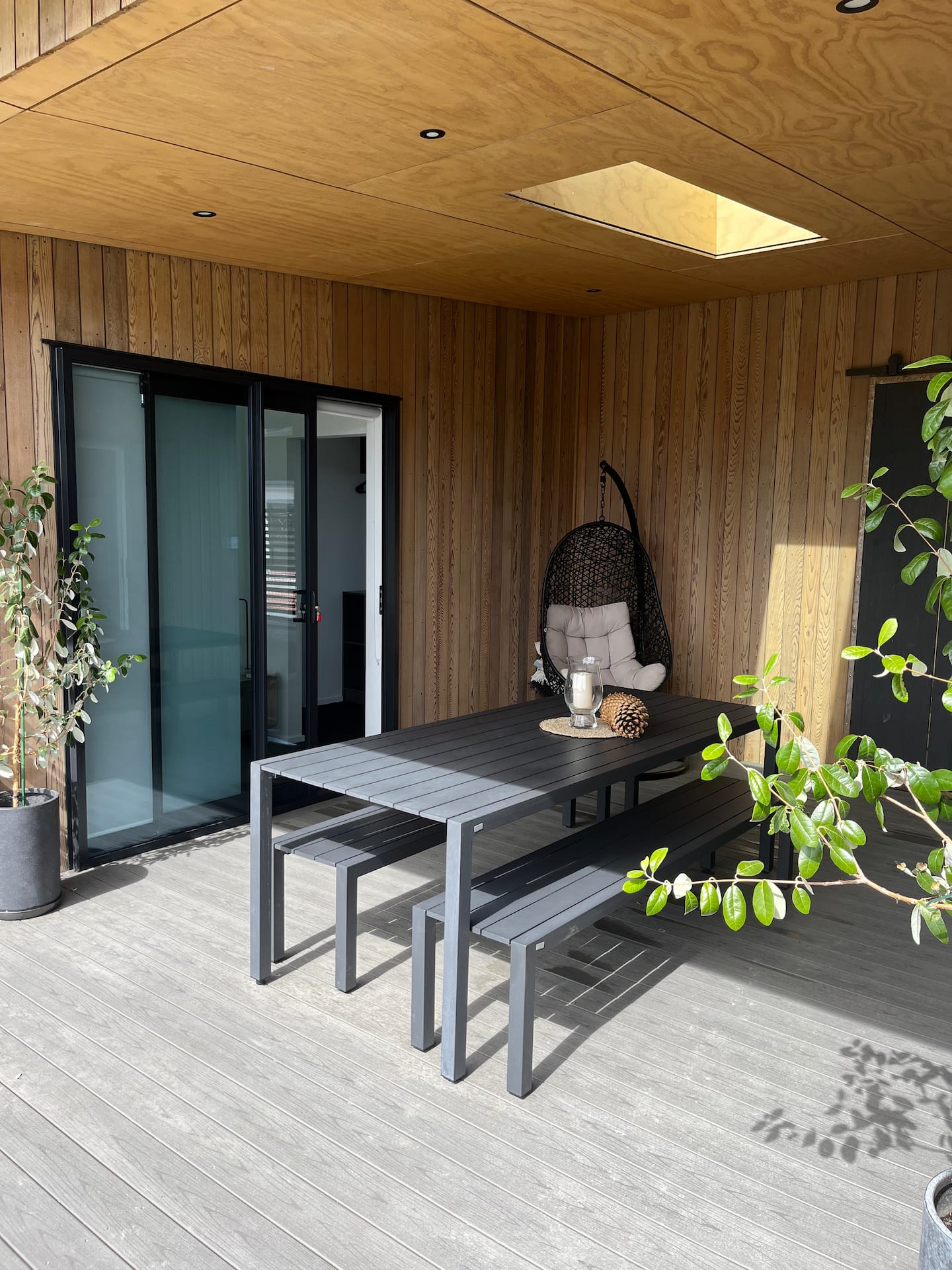 Self-contained Private Queen Bedroom With Ensuite 1