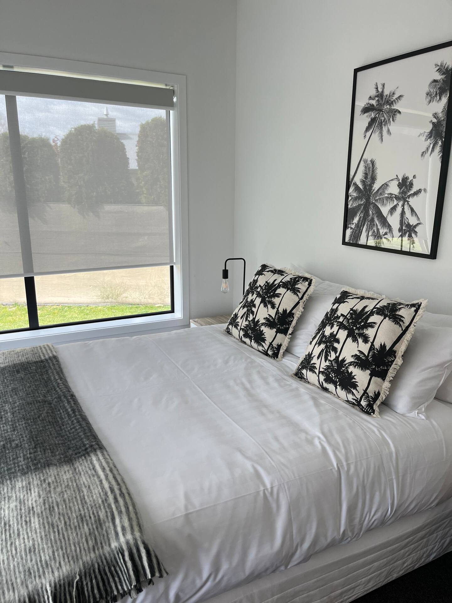 Self-contained Private Queen Bedroom With Ensuite 2