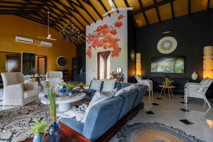 Living room image 2