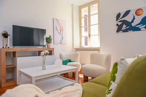 Top Airbnb: Central Lake View Apartment Crespi in Como a Como