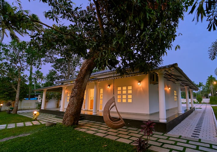 Pet Friendly Lake Villa in Ashtamudi, Kollam
