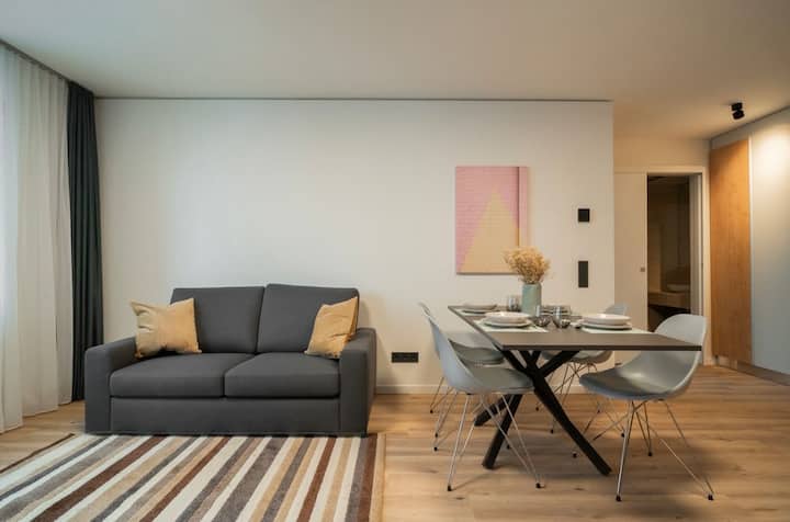 Homely! Skyview| Airport| Fair| City| Gym| Rooftop - Frankfurt pe Main