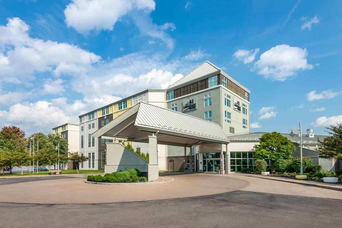 Lakefront Hotel