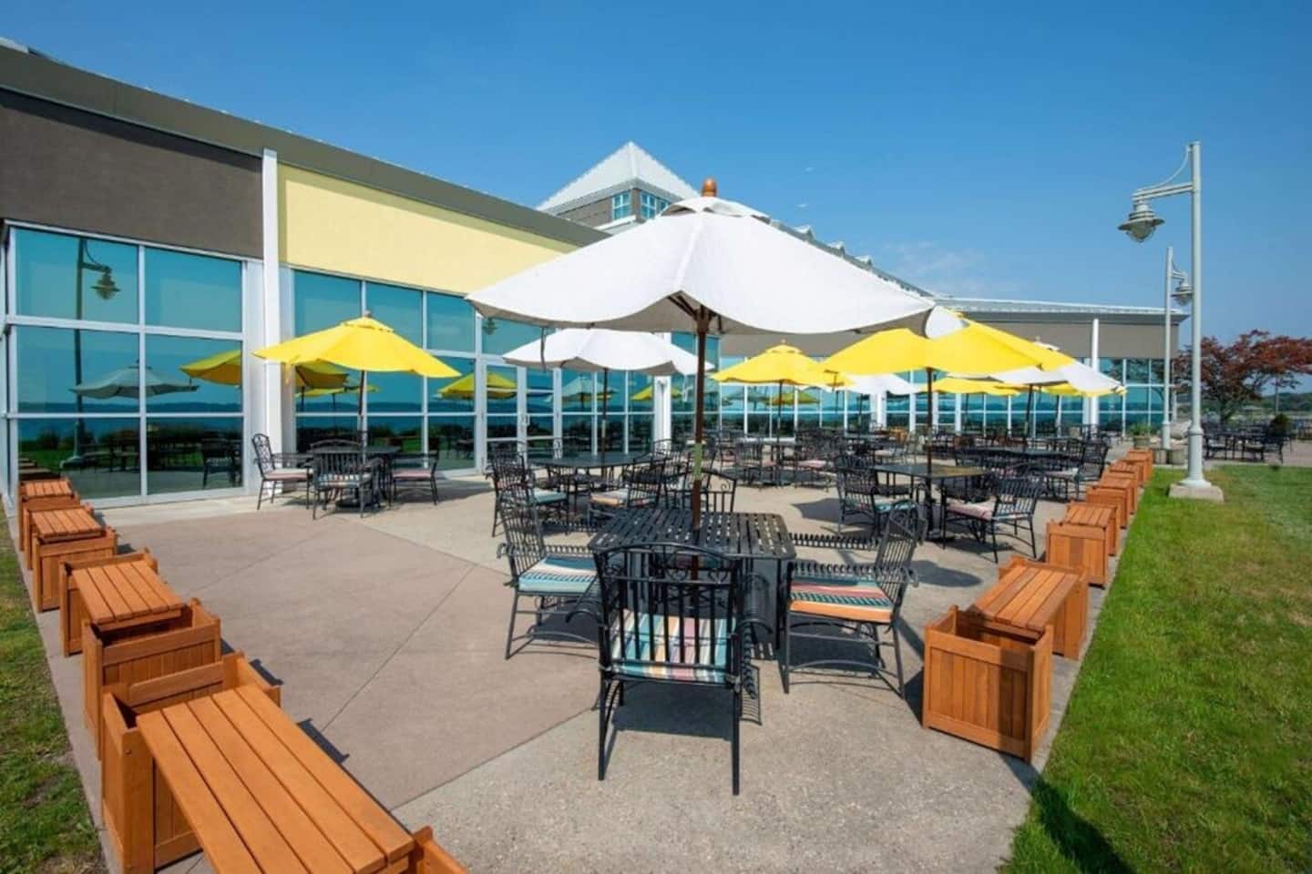 Lakefront Hotel