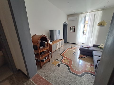 Proprietà Airbnb di successo: "The crab's den" a Varazze
