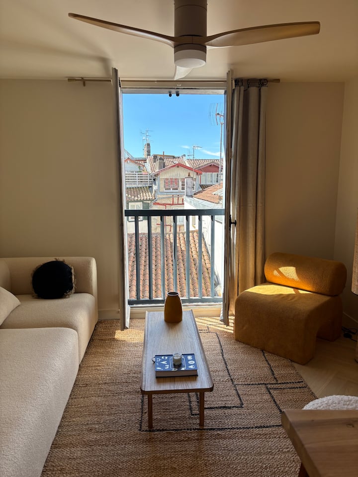 Rayon De Soleil Dans Le Centre De Bayonne - Bayonne