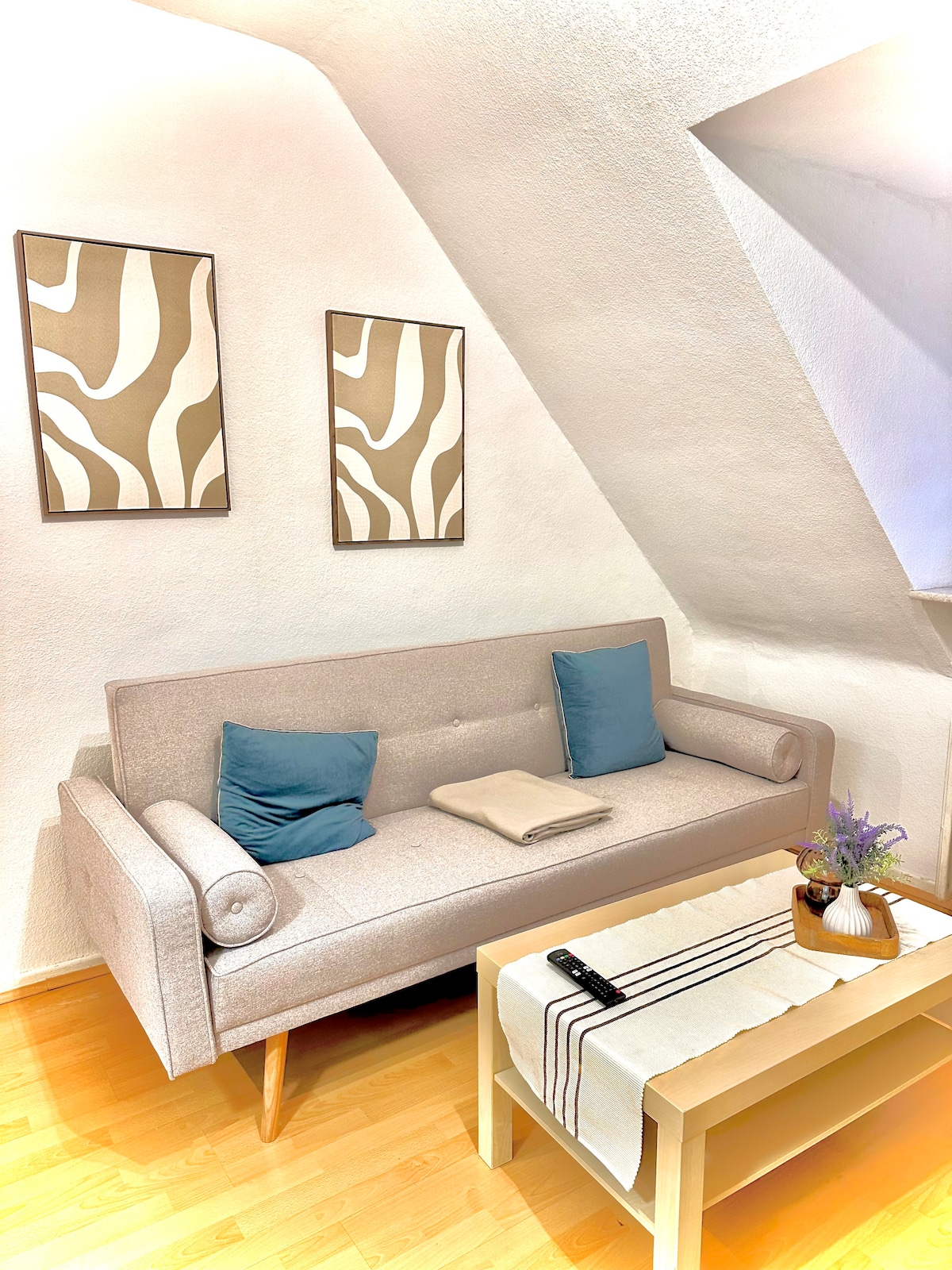 Propiedad de Airbnb exitosa: Modern accommodation with parking & smart TV en Untermeiderich