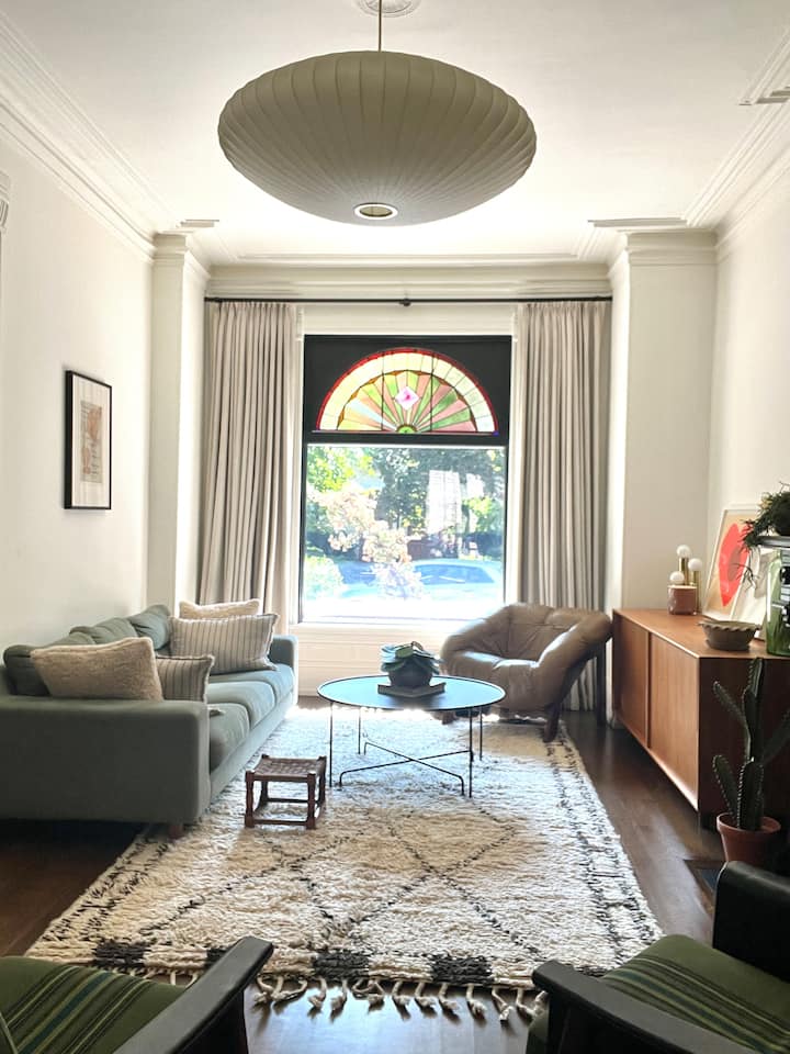 Cabbagetown 5 Bedroom Heritage Home - Toronto