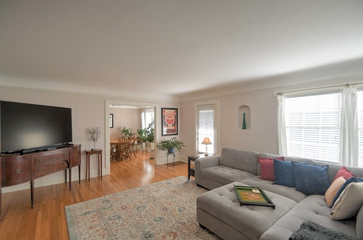 Charming Home On Tumwater Hill - Olympia