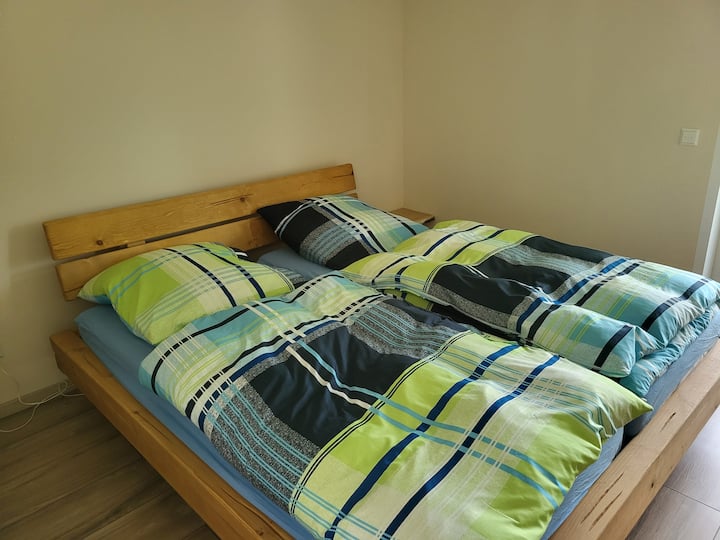 Dhomë gjumi 1