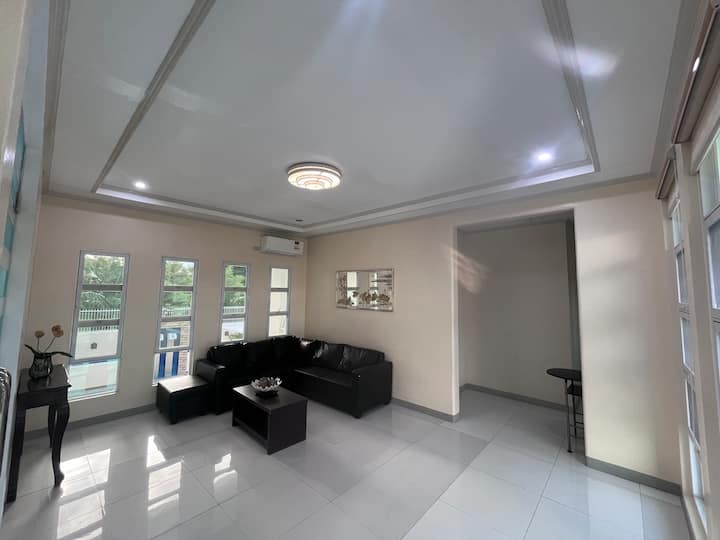 Suite Master avec supplément de 5 000 PHP.