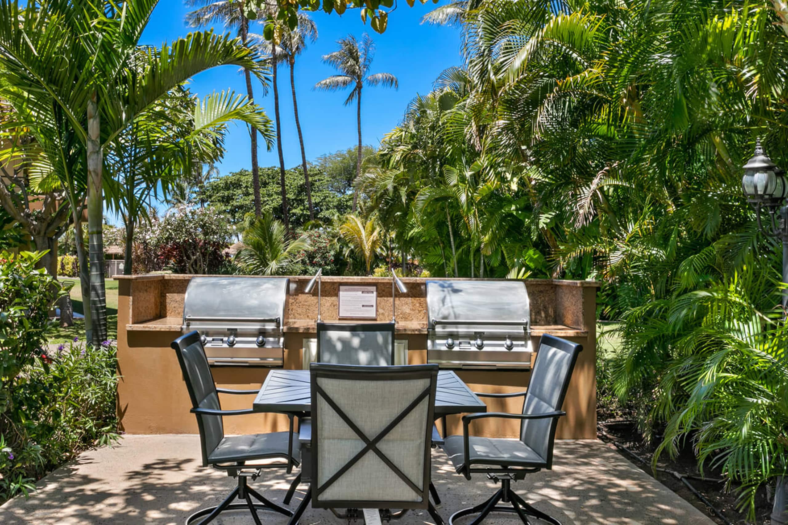 Condo in Lahaina · ★4.75 · 1 bedroom · 2 beds · 1 bath - Image 26