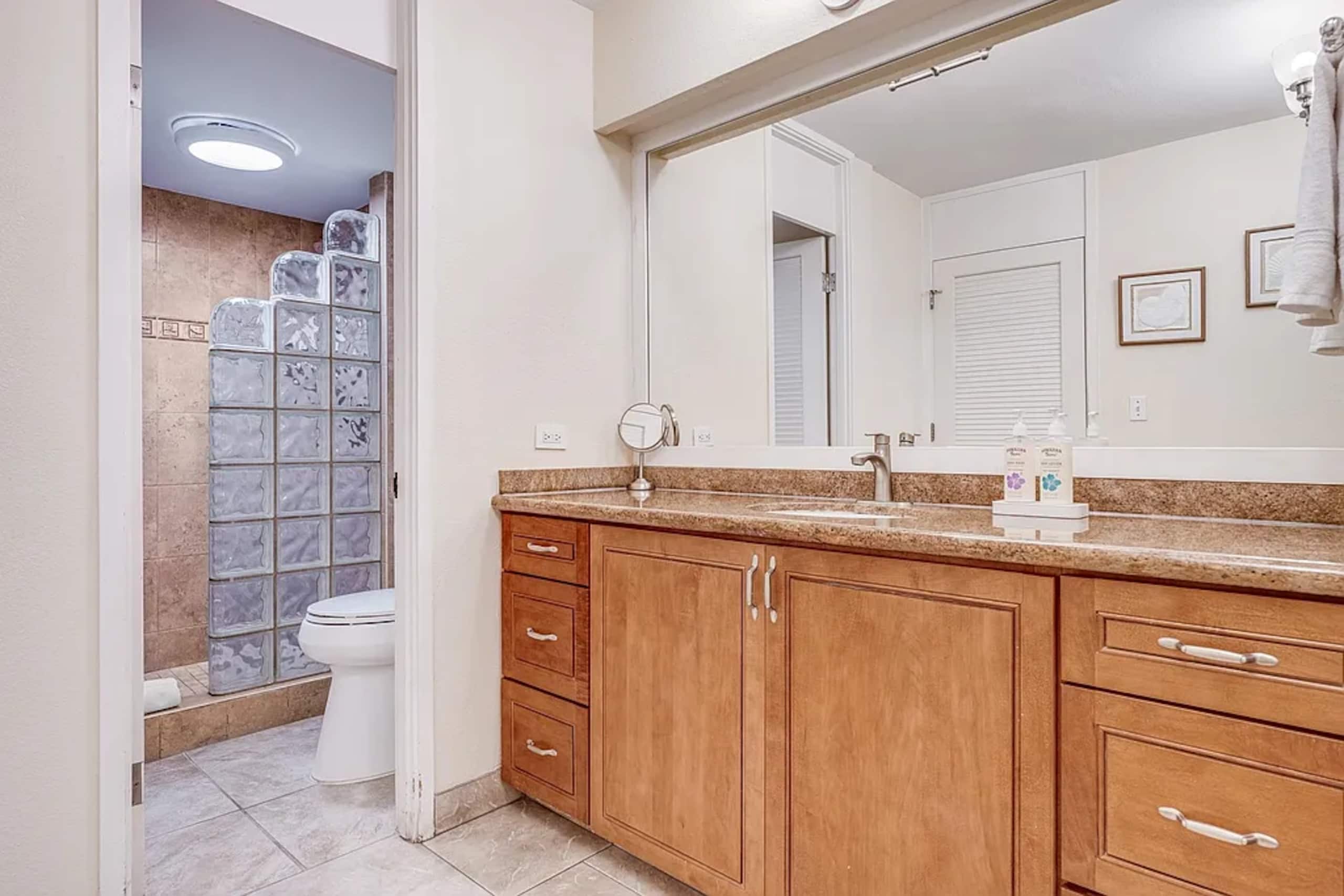 Condo in Lahaina · ★4.75 · 1 bedroom · 2 beds · 1 bath - Image 9
