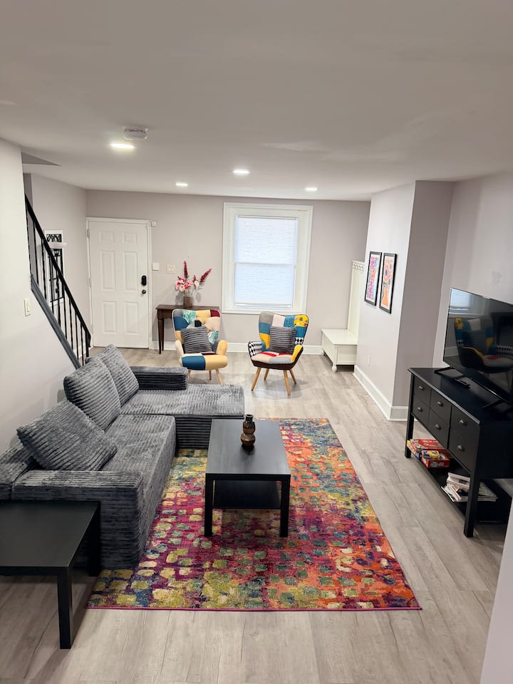 Spacious Pet-friendly Philly Retreat W/ Backyard - Philadelphia, PA