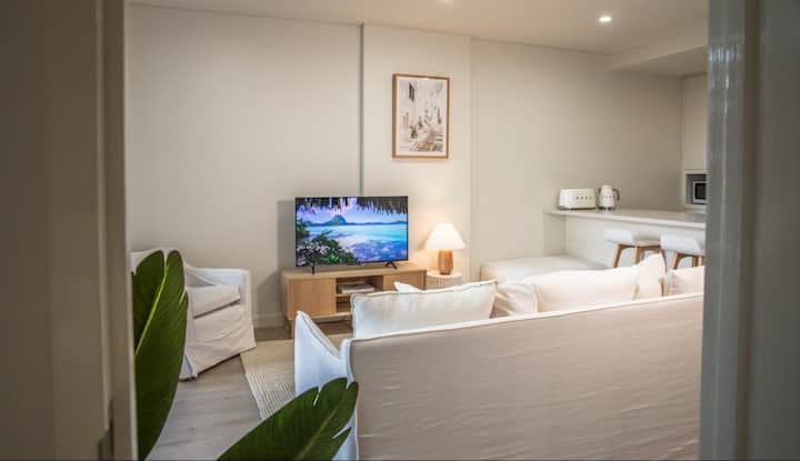 Coastal Bliss Retreat - King Bed Luxury - 월런공