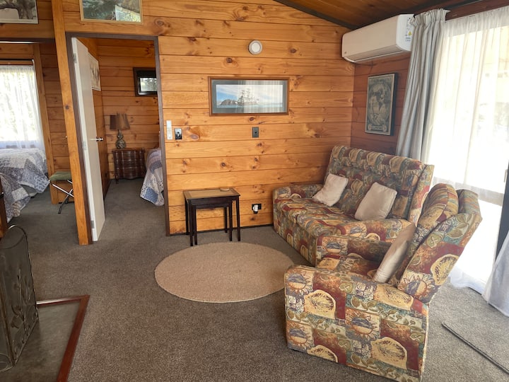 Cosy Cottage In Greenacres - Porirua