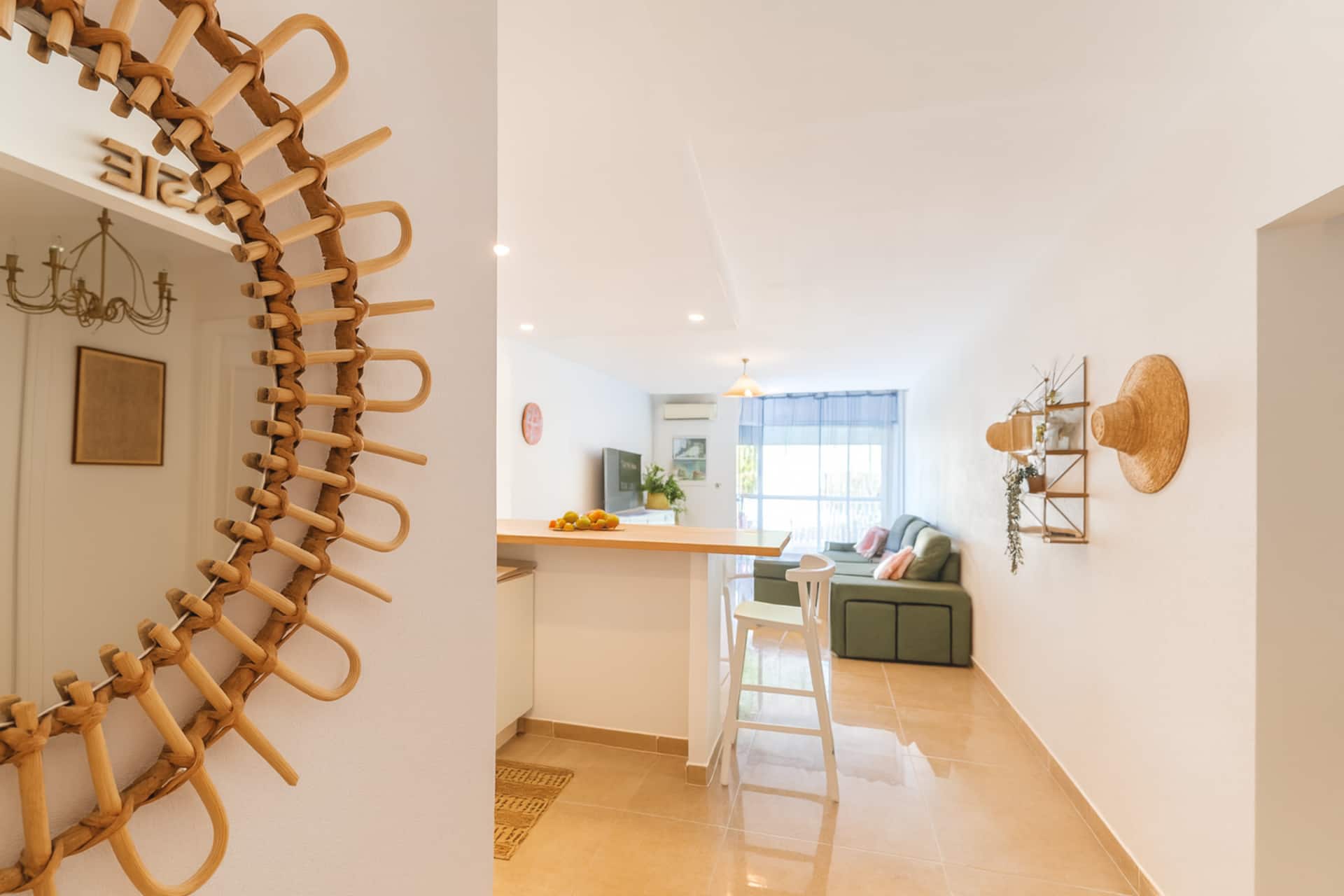 Cozy house! Pool, secure parking, close to the beach