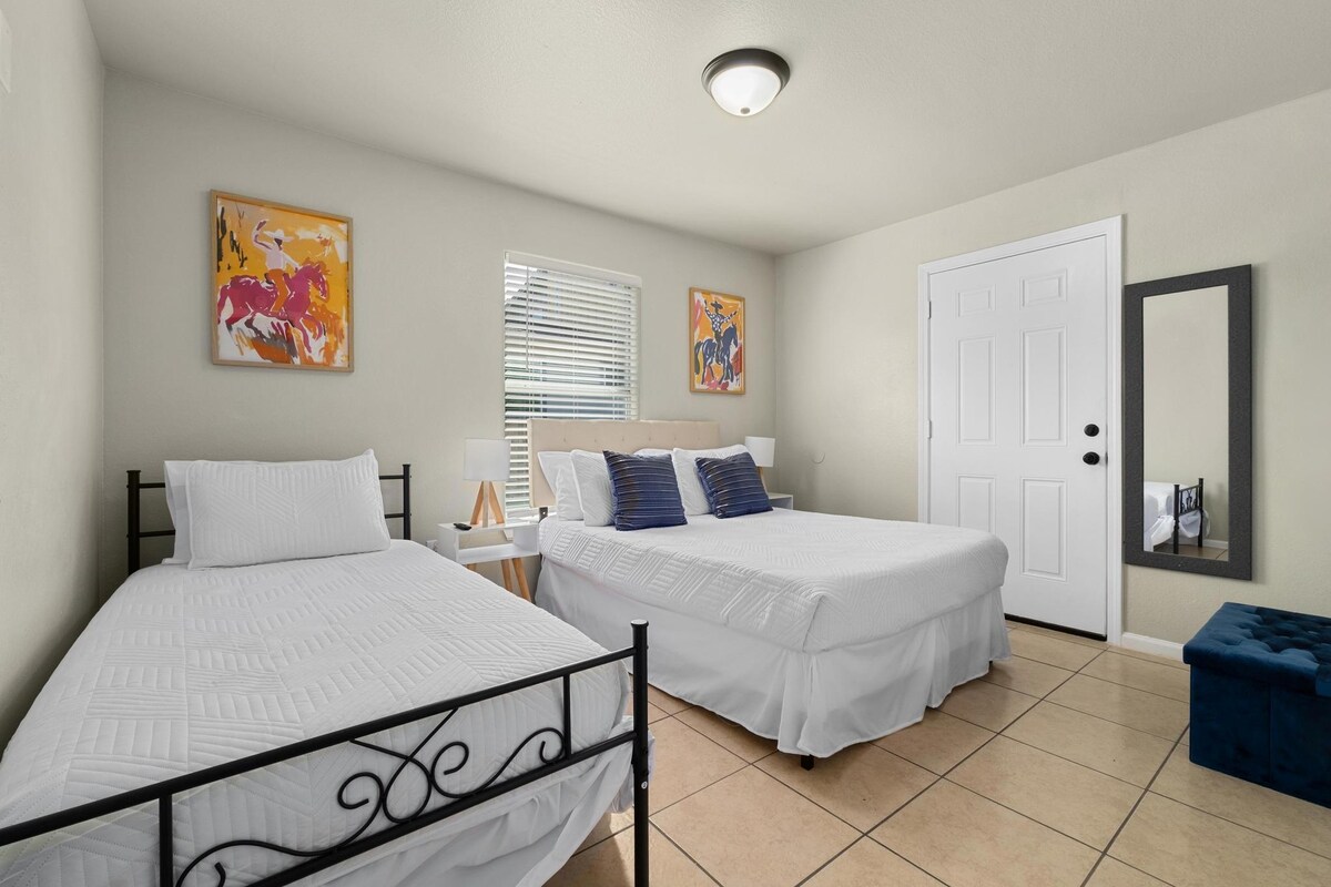 Cozy Austin Retreat | 2BR Near Downtown & UT