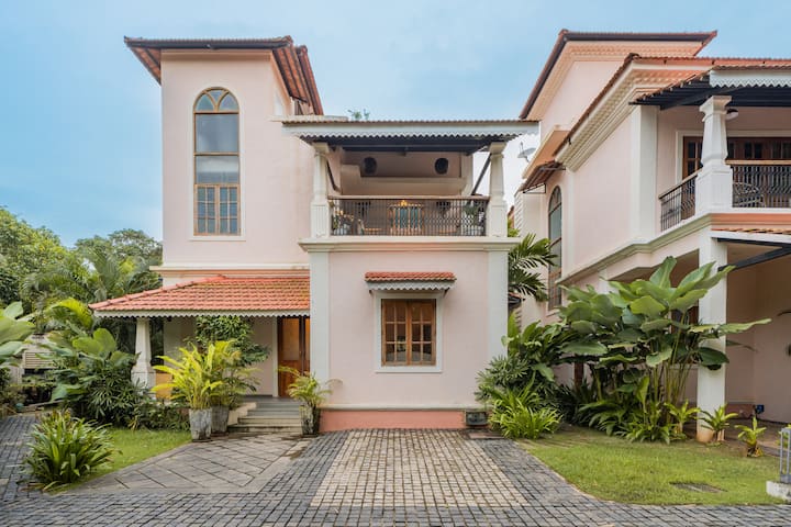 ELIVAAS Orion VK · Retreat W/ Pvt Pool & Terrace; Near Restaurants