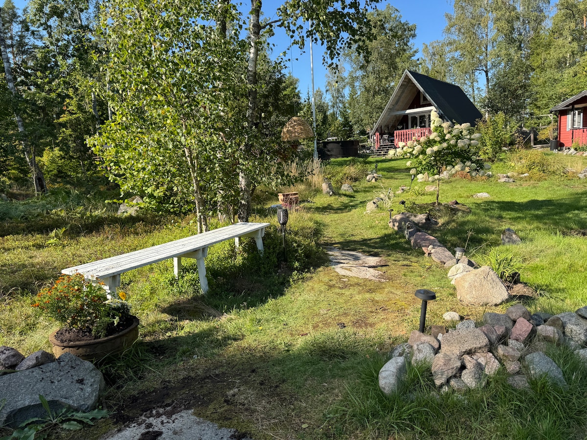 Roslagen's coziest cottage with pool and sauna!
