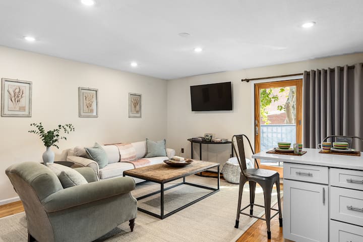 Luxurious Getaway Downtown Newport - Newport